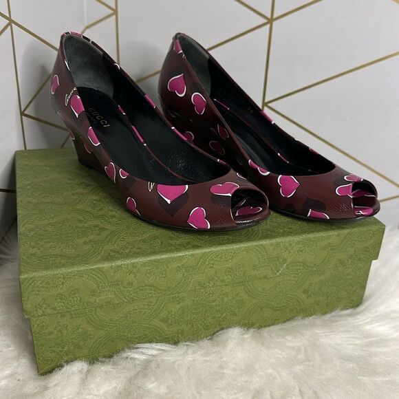 💯Authentic Gucci Heart Print Wedge Heels with Open Toes🍀 - Picture 12 of 16